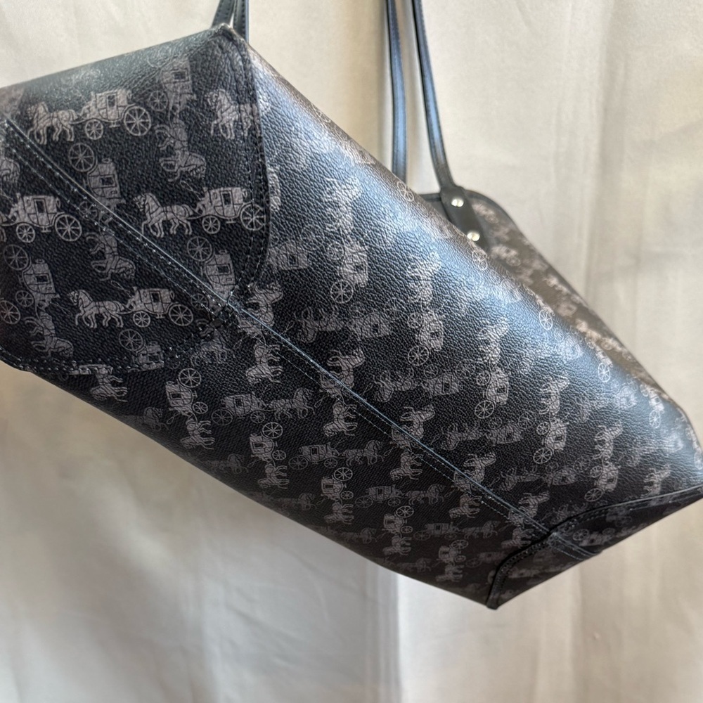Coach x Jay Shells Reversible City Tote + Wallet Horse & Carriage Print - Picture 7 of 7